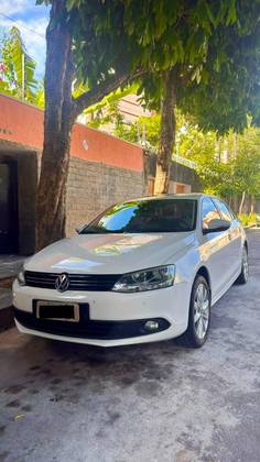VOLKSWAGEN JETTA 2.0 COMFORTLINE FLEX 4P TIPTRONIC
